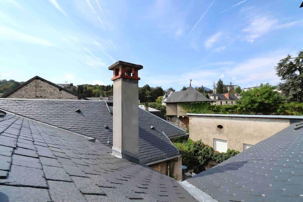 Les Hauts Du Chateau Шамбери Екстериор снимка